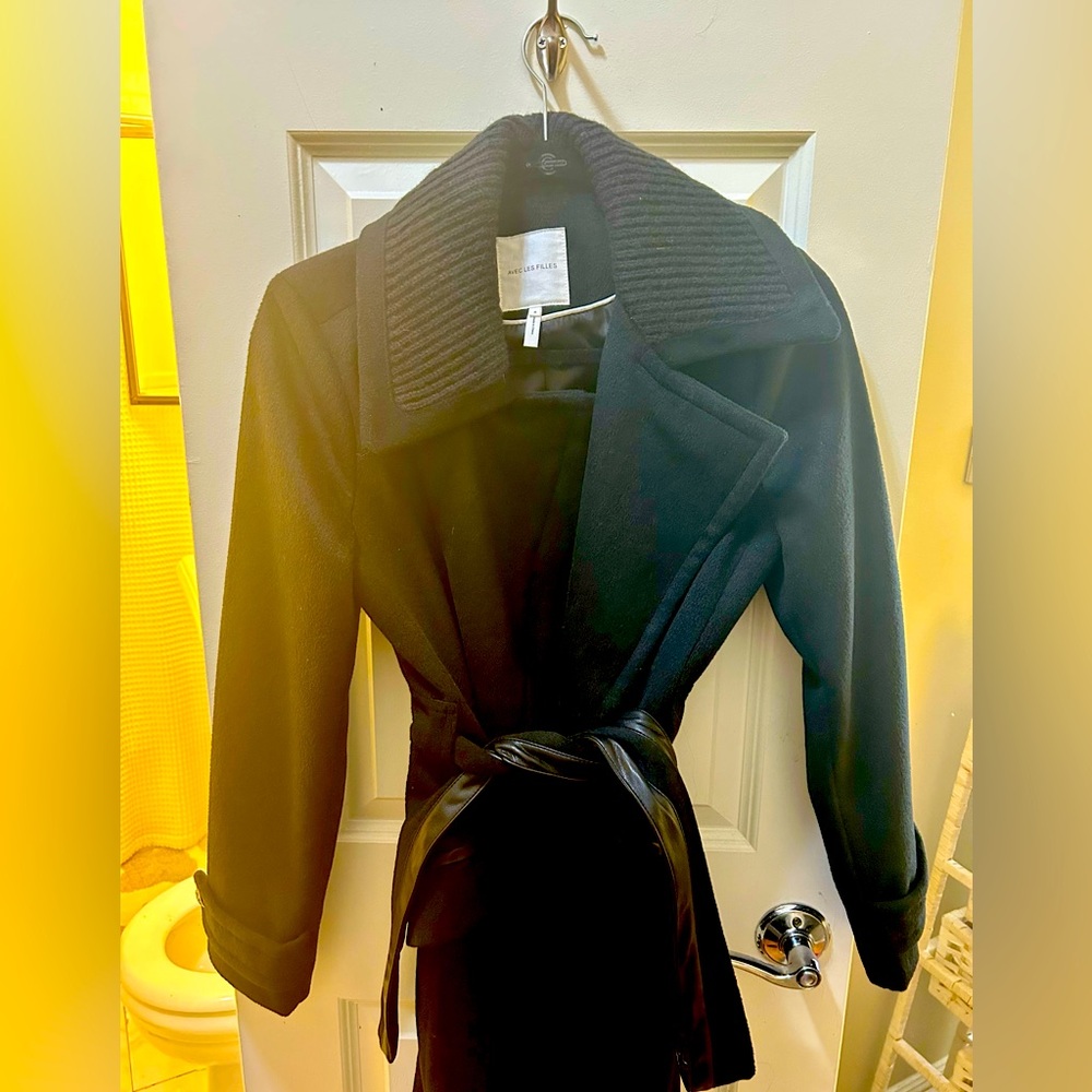 Avec Les files , never worn coat , size small